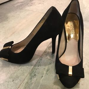 Michael Kors Delphine Bow Pump